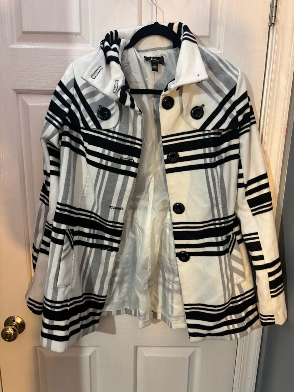 B-Wear Byer California Black and White Striped Fleece Pea Coat Size XL